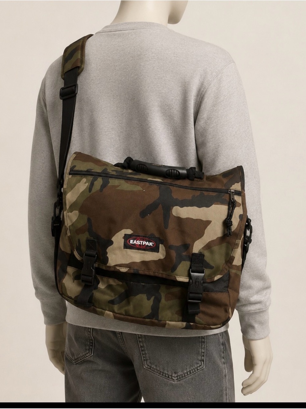 Eastpak Camo Messenger Bag in Green ,Brown & Brown padded laptop compartment.
